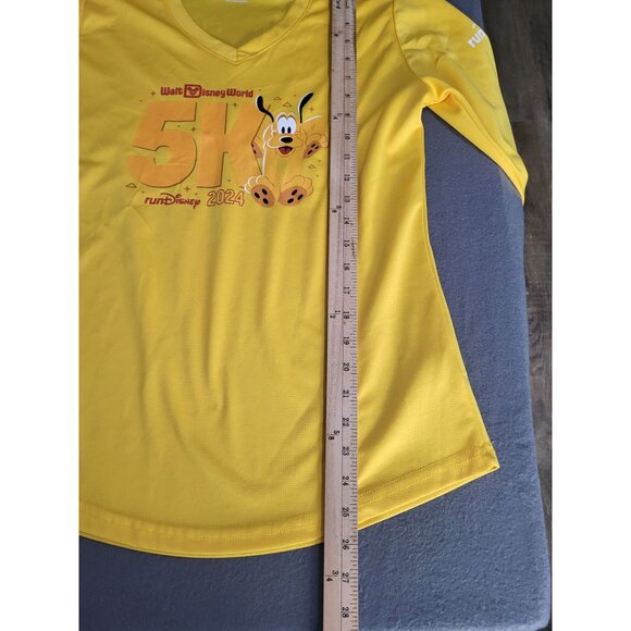 RunDisney Walt Disney World Marathon Weekend 2024 5k Shirt Yellow Pluto Medium - Picture 7 of 7